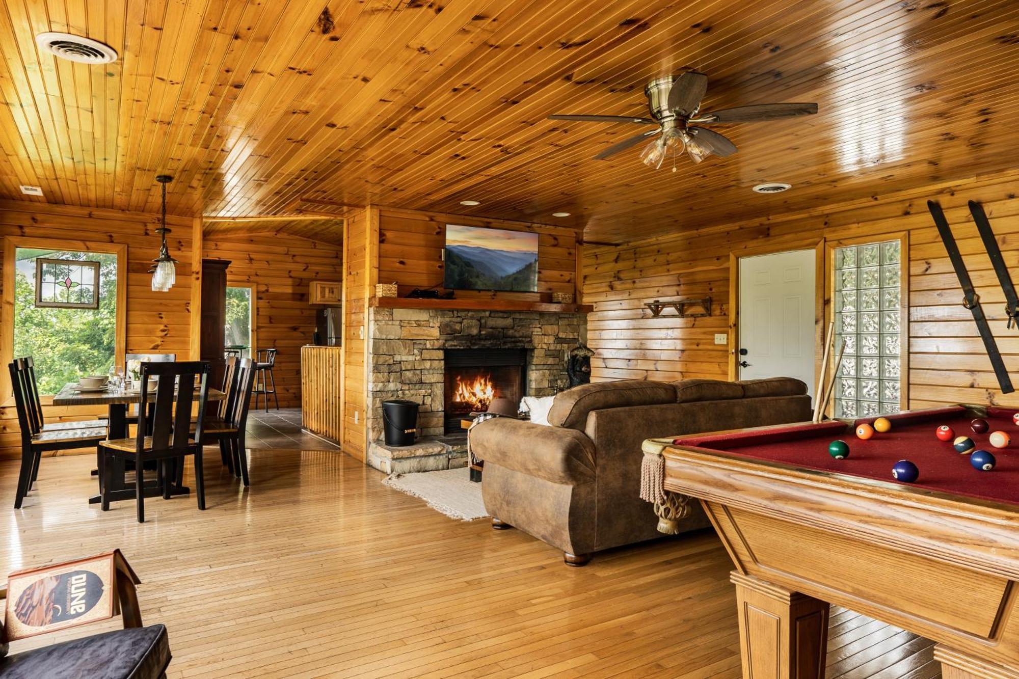 Вилла Elevista - Quaint&Private-Views-Hottub-Pooltable-Bears-3 Clubhouse Pools Гатлинбург Экстерьер фото