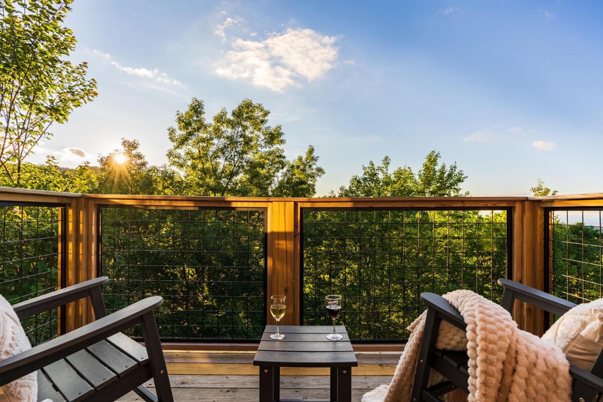 Вилла Elevista - Quaint&Private-Views-Hottub-Pooltable-Bears-3 Clubhouse Pools Гатлинбург Экстерьер фото